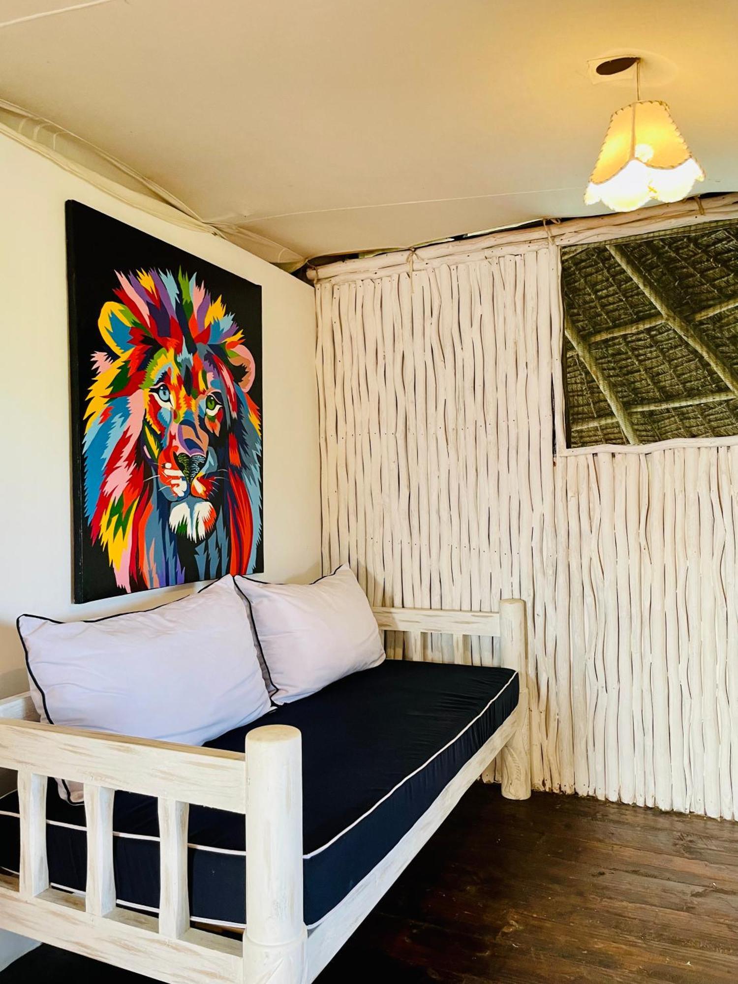 Nyumba Ya Afrika Acomodação com café da manhã Watamu Exterior foto